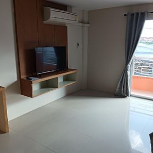 Deluxe Studio